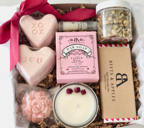 "XOXO, I LOVE YOU" SPA GIFT SET