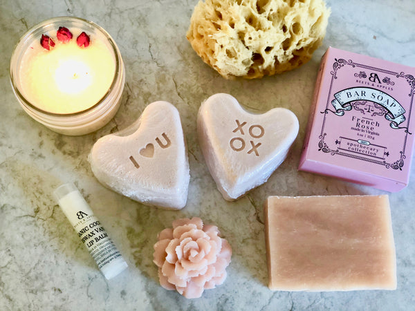 "XOXO, I LOVE YOU" SPA GIFT SET